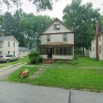 319 Elm St 1
