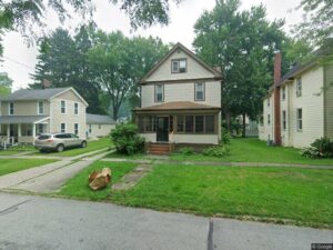 319 Elm St 1